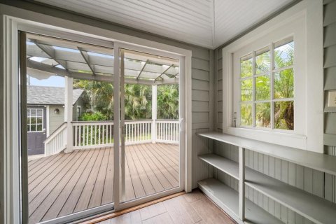 House in Gulfport, Florida 1 bedroom, 59.64 sq.m. № 1847257 - photo 8