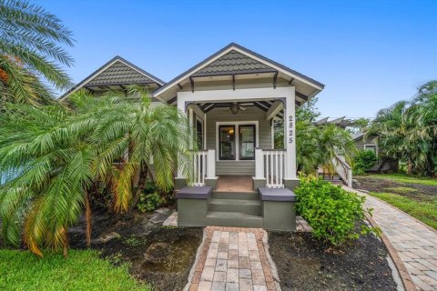 House in Gulfport, Florida 1 bedroom, 59.64 sq.m. № 1847257 - photo 2