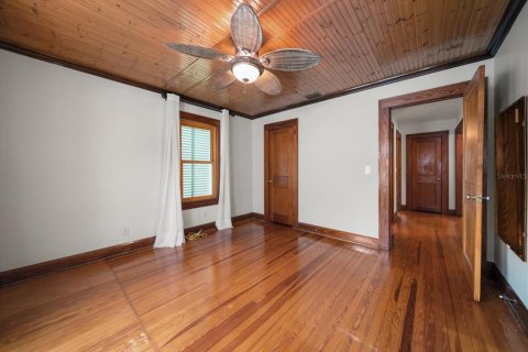 House in Gulfport, Florida 1 bedroom, 59.64 sq.m. № 1847257 - photo 13