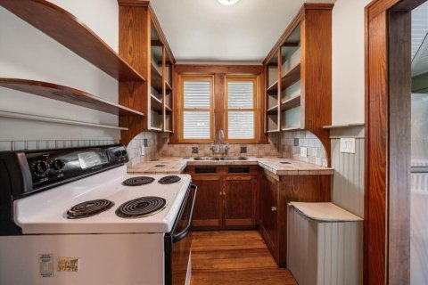 House in Gulfport, Florida 1 bedroom, 59.64 sq.m. № 1847257 - photo 9