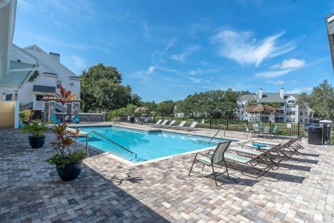 Condo in Palm Harbor, Florida, 2 bedrooms № 2217551 - photo 6