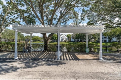 Condo in Palm Harbor, Florida, 2 bedrooms № 2217551 - photo 12