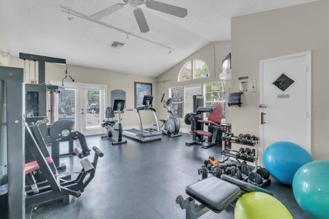 Condo in Palm Harbor, Florida, 2 bedrooms № 2217551 - photo 10