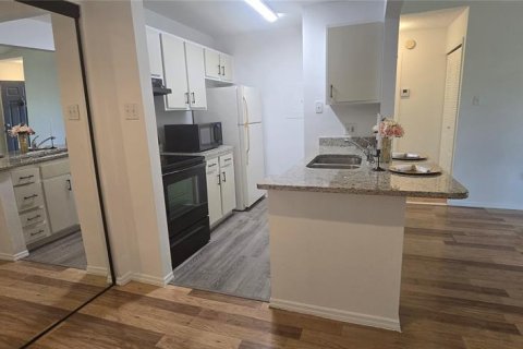Appartement à louer à Kissimmee, Floride: 2 chambres, 84.54 m2 № 2388159 - photo 8