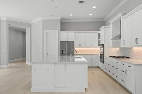 Купить виллу или дом в Виро-Бич, Флорида 6 комнат, 246.84м2, № 2086218 - фото 9