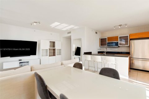 Снять в аренду кондоминиум в Майами, Флорида 2 спальни, 100.43м2, № 1977771 - фото 8