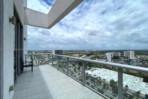 Copropriété à louer à Hallandale Beach, Floride: 2 chambres, 95.5 m2 № 1738362 - photo 7
