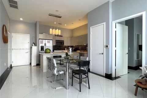 Copropriété à louer à Hallandale Beach, Floride: 2 chambres, 95.5 m2 № 1738362 - photo 11