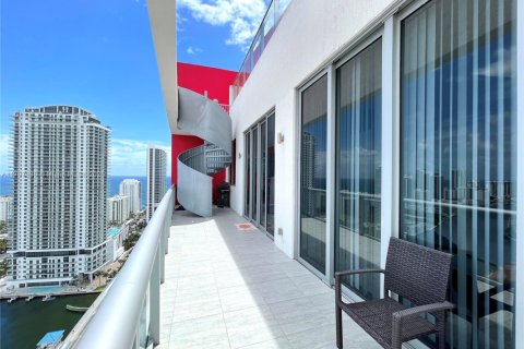 Copropriété à louer à Hallandale Beach, Floride: 2 chambres, 95.5 m2 № 1738362 - photo 8