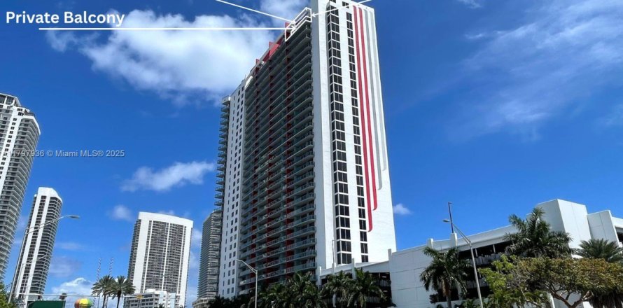 Condo à Hallandale Beach, Floride, 2 chambres  № 1738362