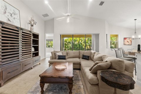 House in Bradenton, Florida 3 bedrooms, 185.34 sq.m. № 1852785 - photo 9