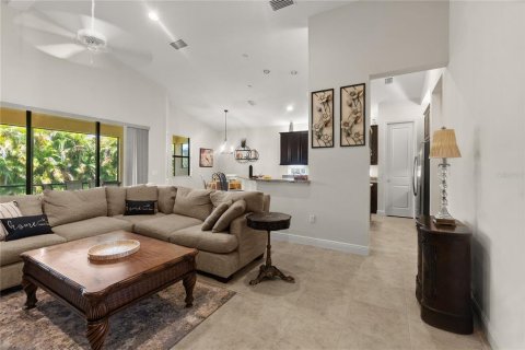 House in Bradenton, Florida 3 bedrooms, 185.34 sq.m. № 1852785 - photo 7