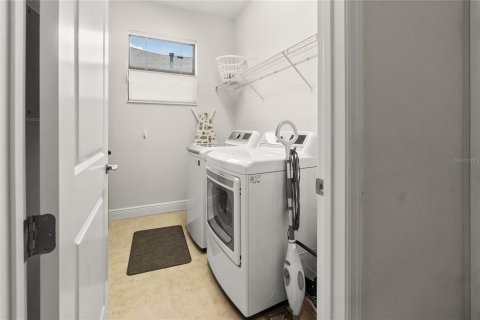 House in Bradenton, Florida 3 bedrooms, 185.34 sq.m. № 1852785 - photo 26