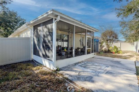 House in Apollo Beach, Florida 4 bedrooms, 189.33 sq.m. № 2118619 - photo 23
