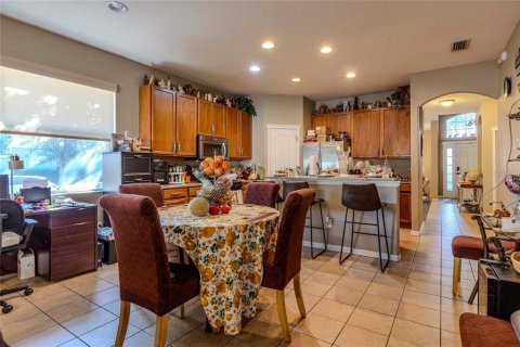 House in Apollo Beach, Florida 4 bedrooms, 189.33 sq.m. № 2118619 - photo 13
