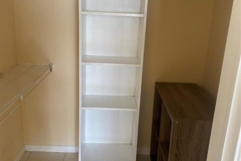 Снять в аренду кондоминиум в Форт-Лодердейл, Флорида 1 спальня, 60.39м2, № 1228481 - фото 1