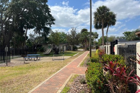 Townhouse in Winter Park, Florida 3 bedrooms, 167.5 sq.m. № 1657571 - photo 14