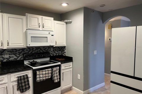 Townhouse in Winter Park, Florida 3 bedrooms, 167.5 sq.m. № 1657571 - photo 5