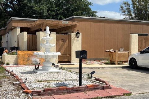 Townhouse in Winter Park, Florida 3 bedrooms, 167.5 sq.m. № 1657571 - photo 1