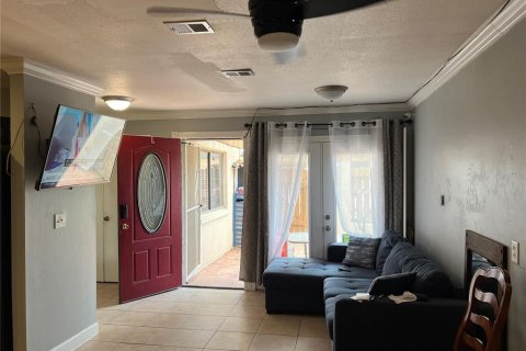 Townhouse in Winter Park, Florida 3 bedrooms, 167.5 sq.m. № 1657571 - photo 4