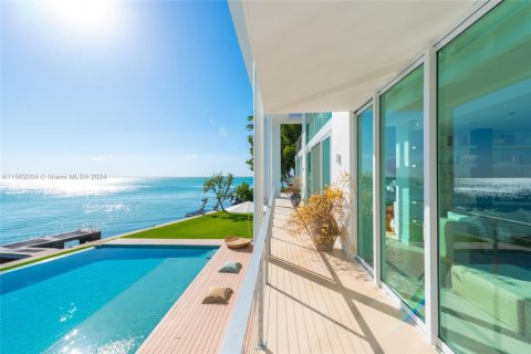 Casa en alquiler en Key Biscayne, Florida, 6 dormitorios, 761.98 m2 № 1933868 - foto 30