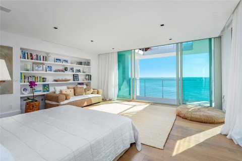 Casa en alquiler en Key Biscayne, Florida, 6 dormitorios, 761.98 m2 № 1933868 - foto 24