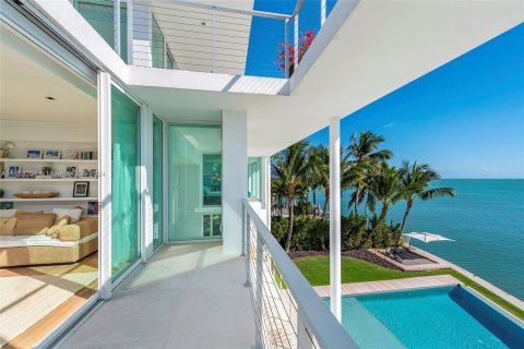 Casa en alquiler en Key Biscayne, Florida, 6 dormitorios, 761.98 m2 № 1933868 - foto 27