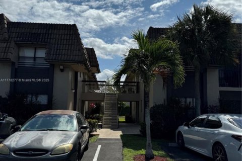 Condo in Coral Springs, Florida, 2 bedrooms  № 1701772 - photo 1