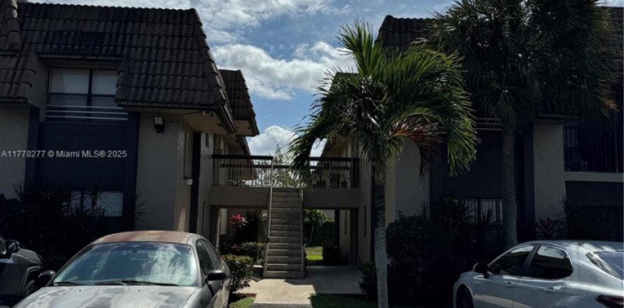 Condo in Coral Springs, Florida, 2 bedrooms  № 1701772