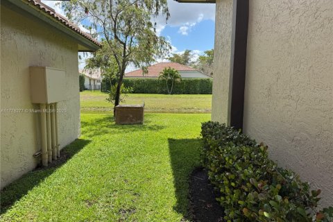 Condo in Coral Springs, Florida, 2 bedrooms  № 1701772 - photo 17