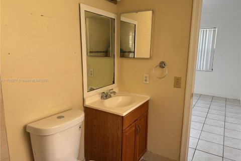 Condo in Coral Springs, Florida, 2 bedrooms  № 1701772 - photo 9