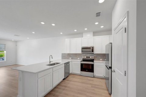 Купить таунхаус в Аполло-Бич, Флорида 3 комнаты, 164.34м2, № 2220350 - фото 2