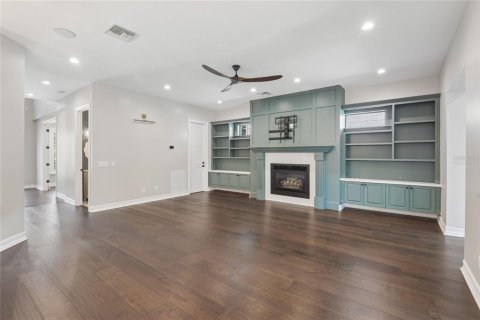 Villa ou maison à vendre à Tampa, Floride: 5 chambres, 465.07 m2 № 2209536 - photo 4