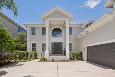 Villa ou maison à vendre à Tampa, Floride: 5 chambres, 465.07 m2 № 2209536 - photo 6