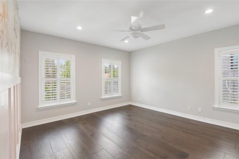 Villa ou maison à vendre à Tampa, Floride: 5 chambres, 465.07 m2 № 2209536 - photo 12