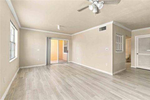Copropriété à louer à Sarasota, Floride: 1 chambre, 76.37 m2 № 2419744 - photo 6