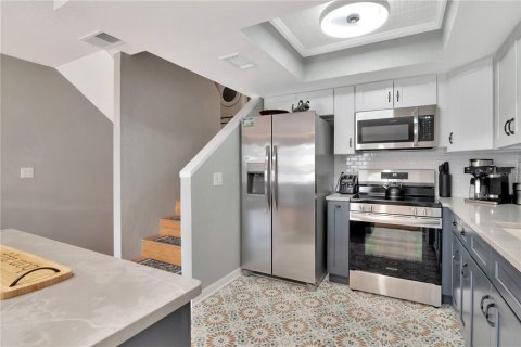 Touwnhouse à vendre à Tarpon Springs, Floride: 2 chambres, 89.65 m2 № 1654454 - photo 10
