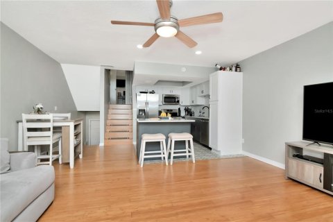 Touwnhouse à vendre à Tarpon Springs, Floride: 2 chambres, 89.65 m2 № 1654454 - photo 8