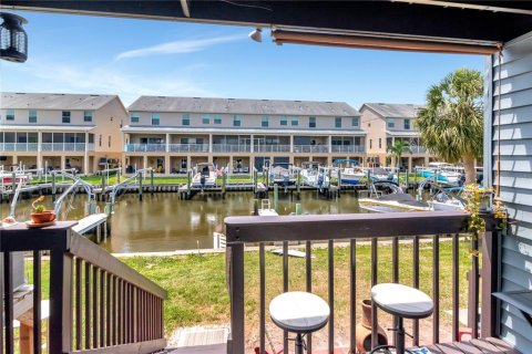 Touwnhouse à vendre à Tarpon Springs, Floride: 2 chambres, 89.65 m2 № 1654454 - photo 4