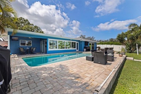 Casa en venta en Saint Petersburg, Florida, 4 dormitorios, 220.09 m2 № 2386147 - foto 30