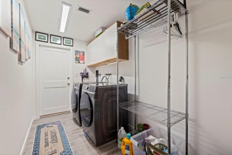 Casa en venta en Saint Petersburg, Florida, 4 dormitorios, 220.09 m2 № 2386147 - foto 27