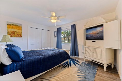 Casa en venta en Saint Petersburg, Florida, 4 dormitorios, 220.09 m2 № 2386147 - foto 23