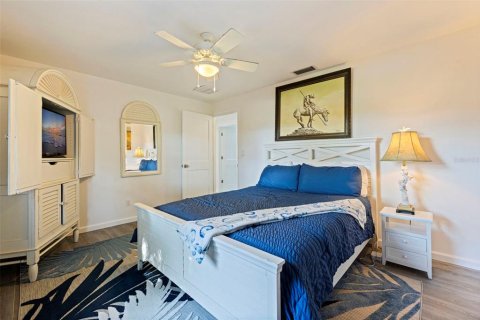 Casa en venta en Saint Petersburg, Florida, 4 dormitorios, 220.09 m2 № 2386147 - foto 24