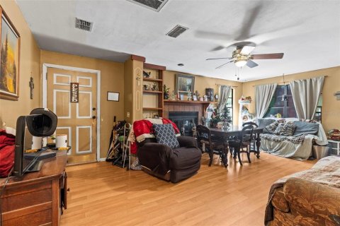Casa en venta en Nobleton, Florida, 4 dormitorios, 189.24 m2 № 1642925 - foto 12
