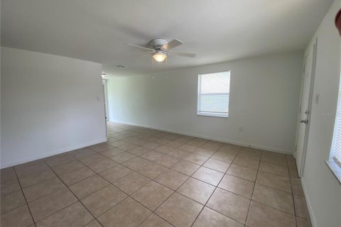 Apartamento en alquiler en Punta Gorda, Florida, 2 dormitorios, 70.23 m2 № 1793736 - foto 5
