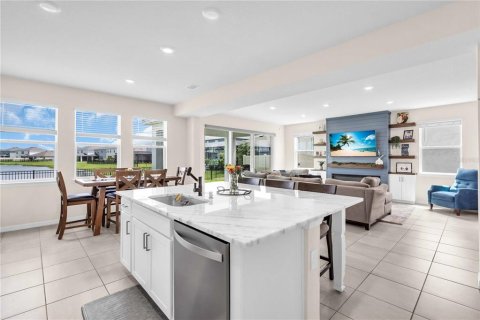 Villa ou maison à vendre à Lakewood Ranch, Floride: 5 chambres, 369.29 m2 № 2109476 - photo 10