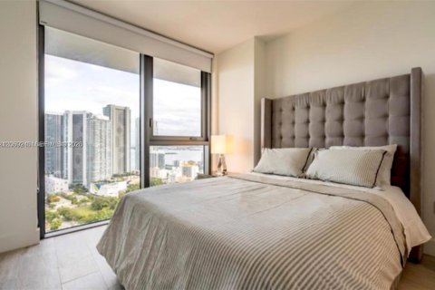 Condo in Miami, Florida, 1 bedroom  № 2264210 - photo 4