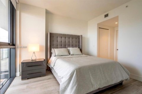 Condo in Miami, Florida, 1 bedroom  № 2264210 - photo 5
