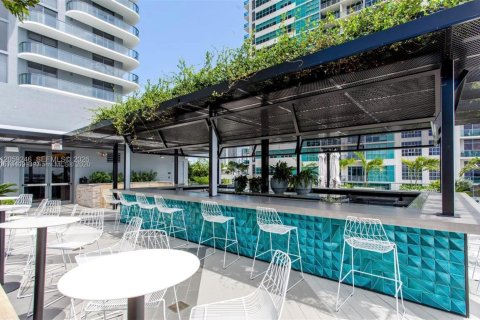 Condo in Miami, Florida, 1 bedroom  № 2264210 - photo 11