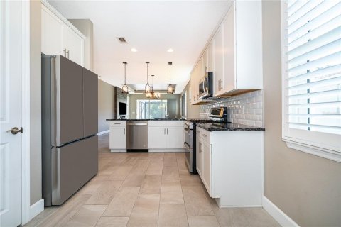 Villa ou maison à vendre à DeLand, Floride: 2 chambres, 153.38 m2 № 2334183 - photo 17